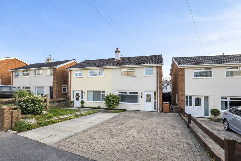 3 bed semi-detached house for sale in The Spinney, Pontllanfraith
