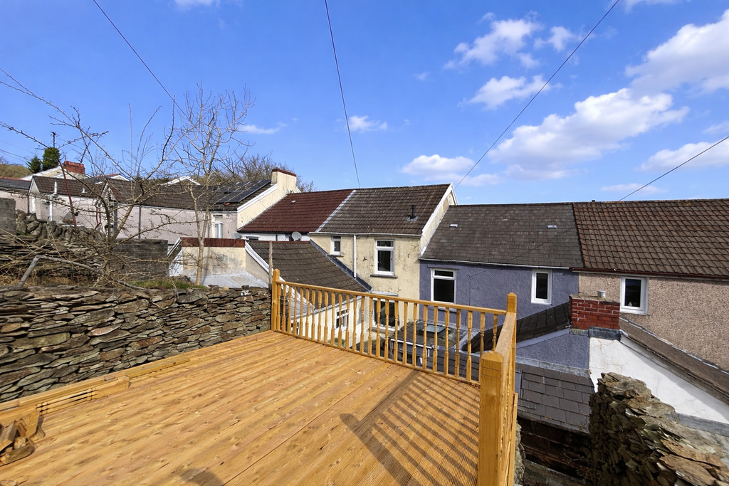 3 bed terraced house for sale in Usk Road, Bargoed  - Property Image 17