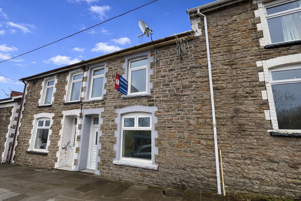 3 bed terraced house for sale in Usk Road, Bargoed  - Property Image 1