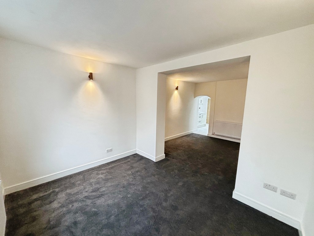 3 bed terraced house for sale in Usk Road, Bargoed  - Property Image 6