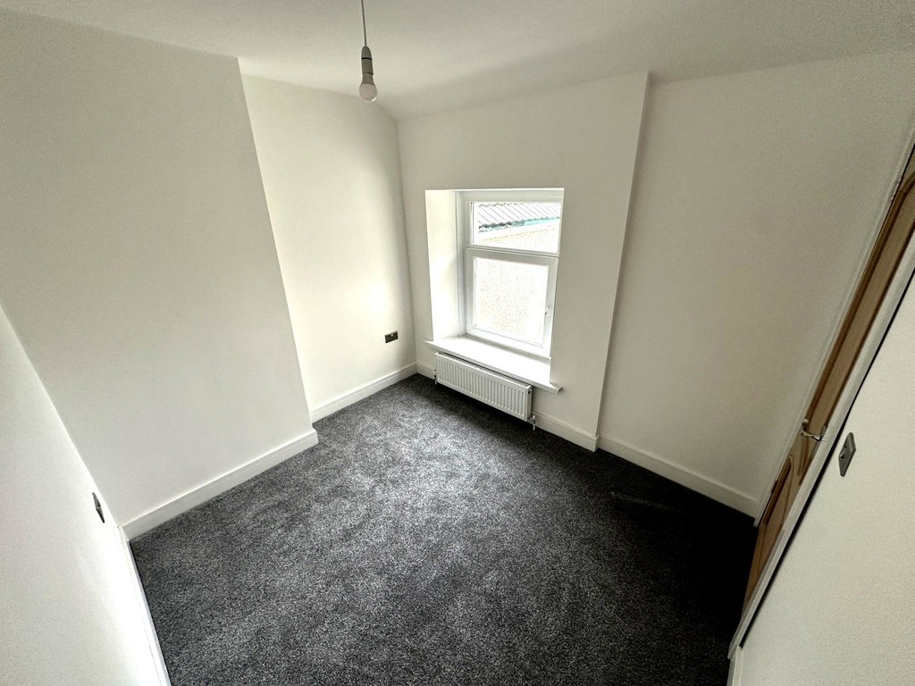3 bed terraced house for sale in Margaret Street, Gilfach, Bargoed  - Property Image 10