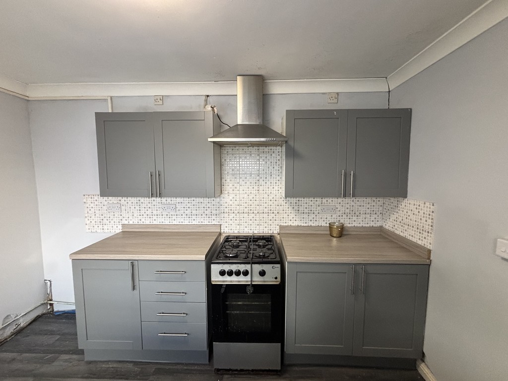 4 bed terraced house for sale in Francis Street, Fleur De Lis  - Property Image 6