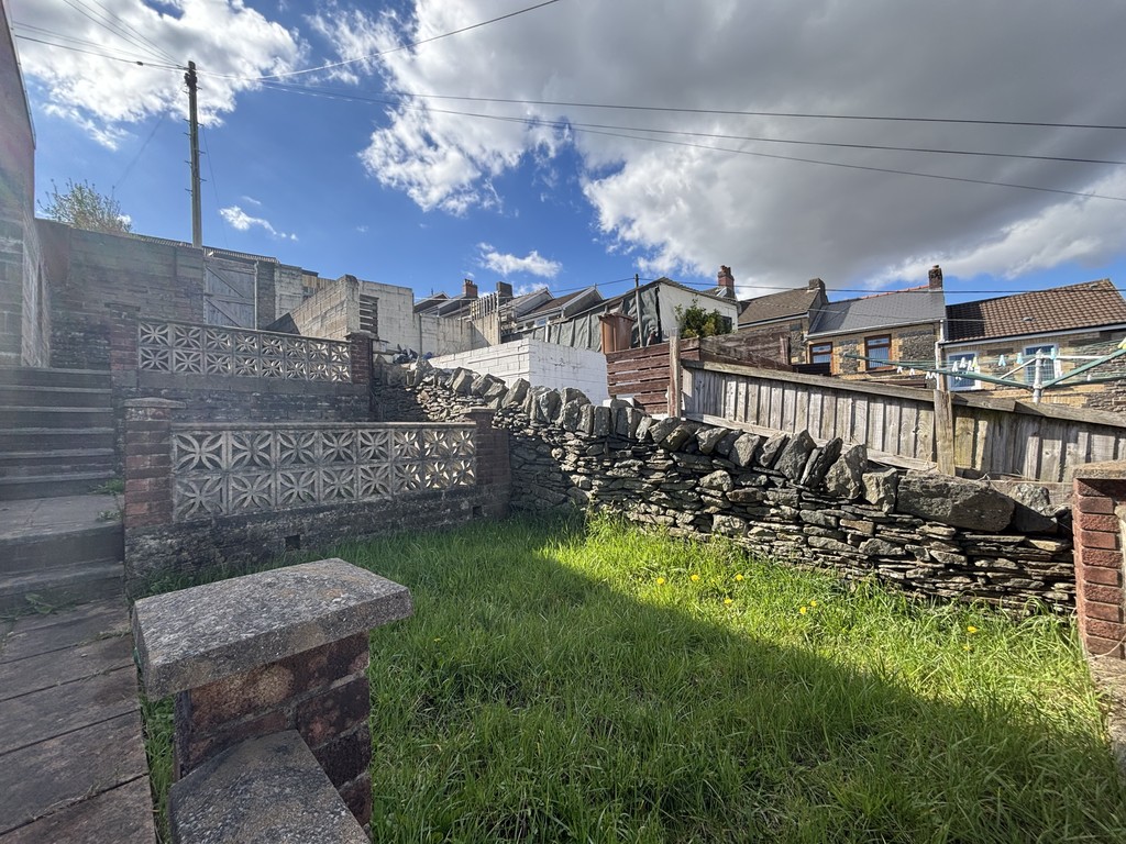 2 bed terraced house for sale in North Road, Bargoed  - Property Image 14
