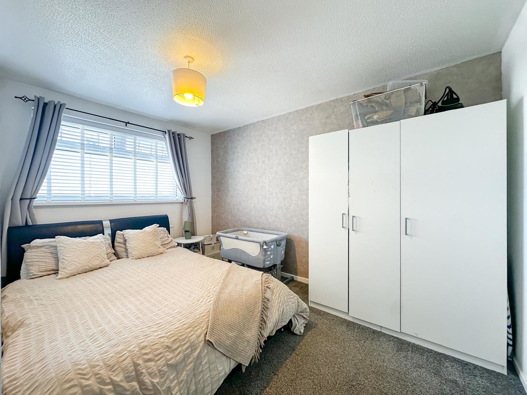 3 bed semi-detached house for sale in Rhosili Road, Cefn Hengoed  - Property Image 8
