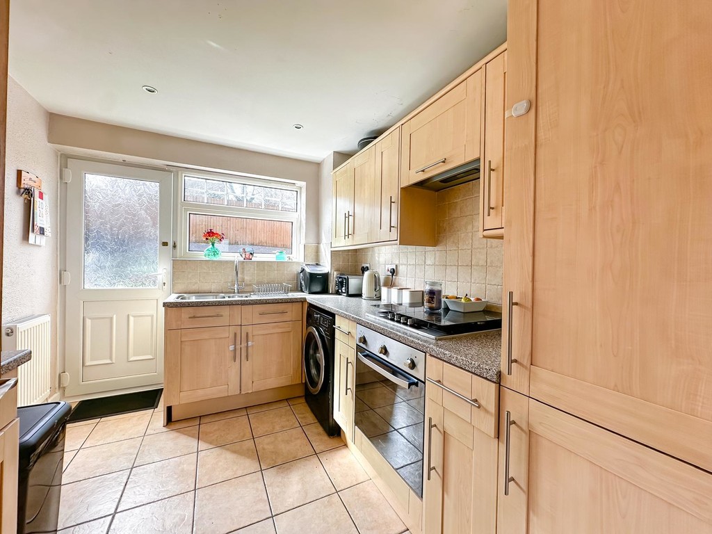 3 bed semi-detached house for sale in Rhosili Road, Cefn Hengoed  - Property Image 4