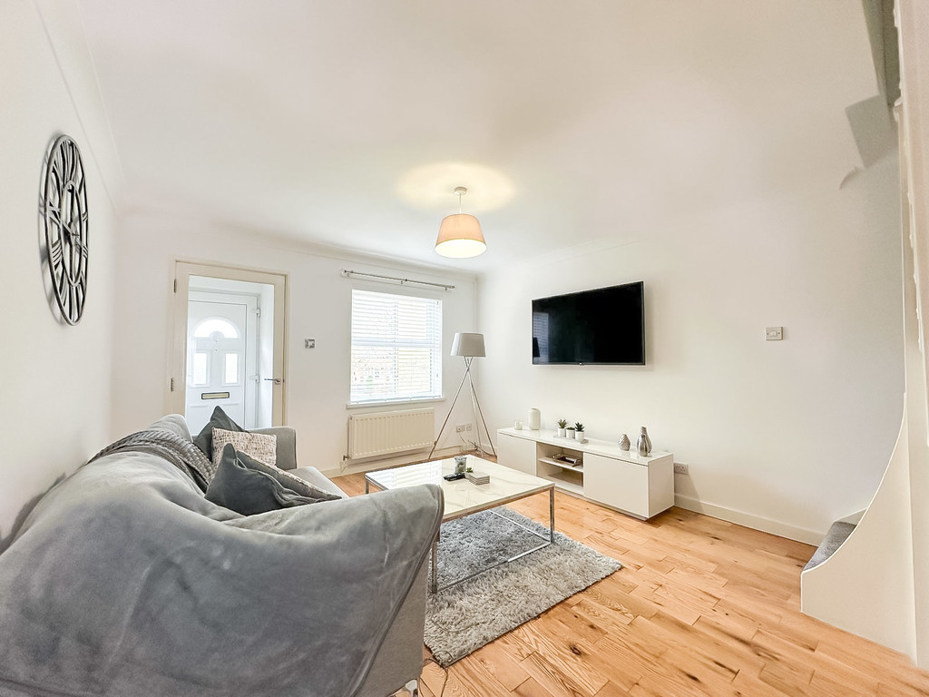 2 bed terraced house for sale in Clos Llyswen, Penpedairheol - Property Image 6