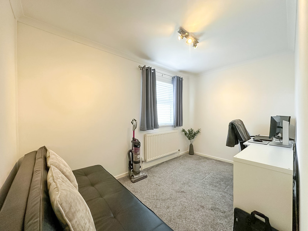 2 bed terraced house for sale in Clos Llyswen, Penpedairheol - Property Image 8