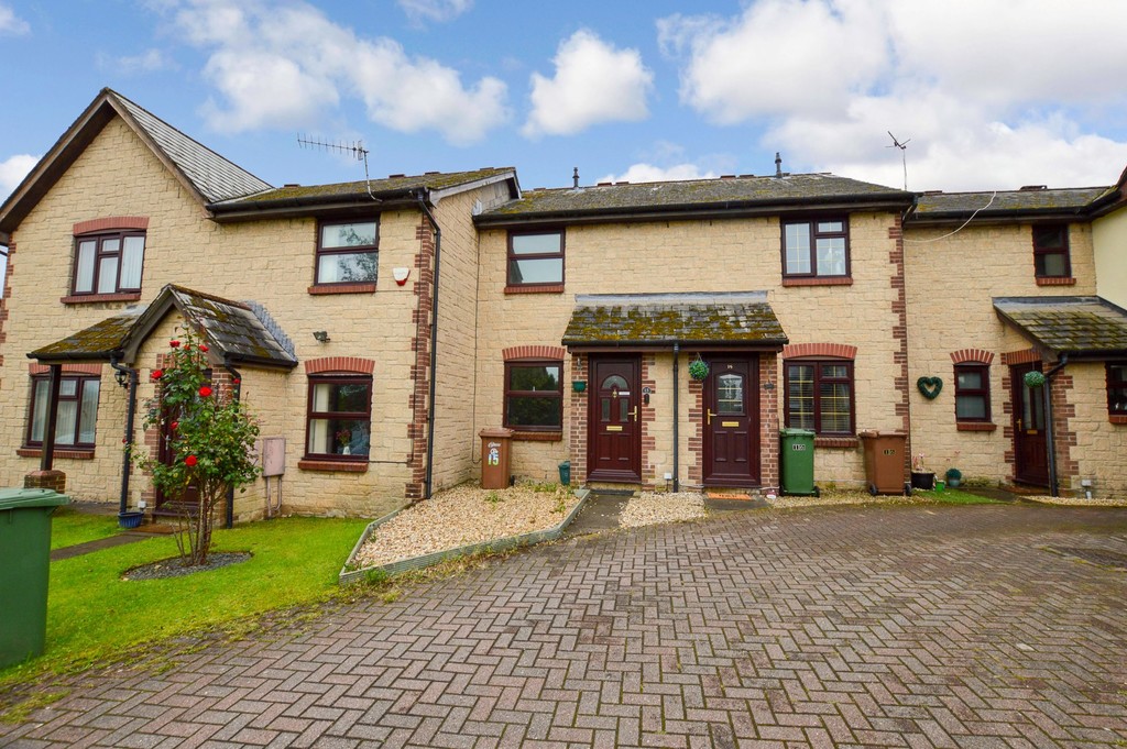 2 bed terraced house for sale in Clos Llyswen, Penpedairheol - Property Image 1