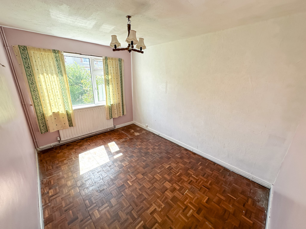 3 bed semi-detached bungalow for sale in Hengoed Road, Penpedairheol  - Property Image 12