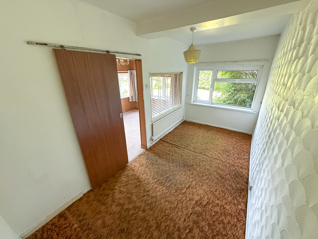 3 bed semi-detached bungalow for sale in Hengoed Road, Penpedairheol  - Property Image 11