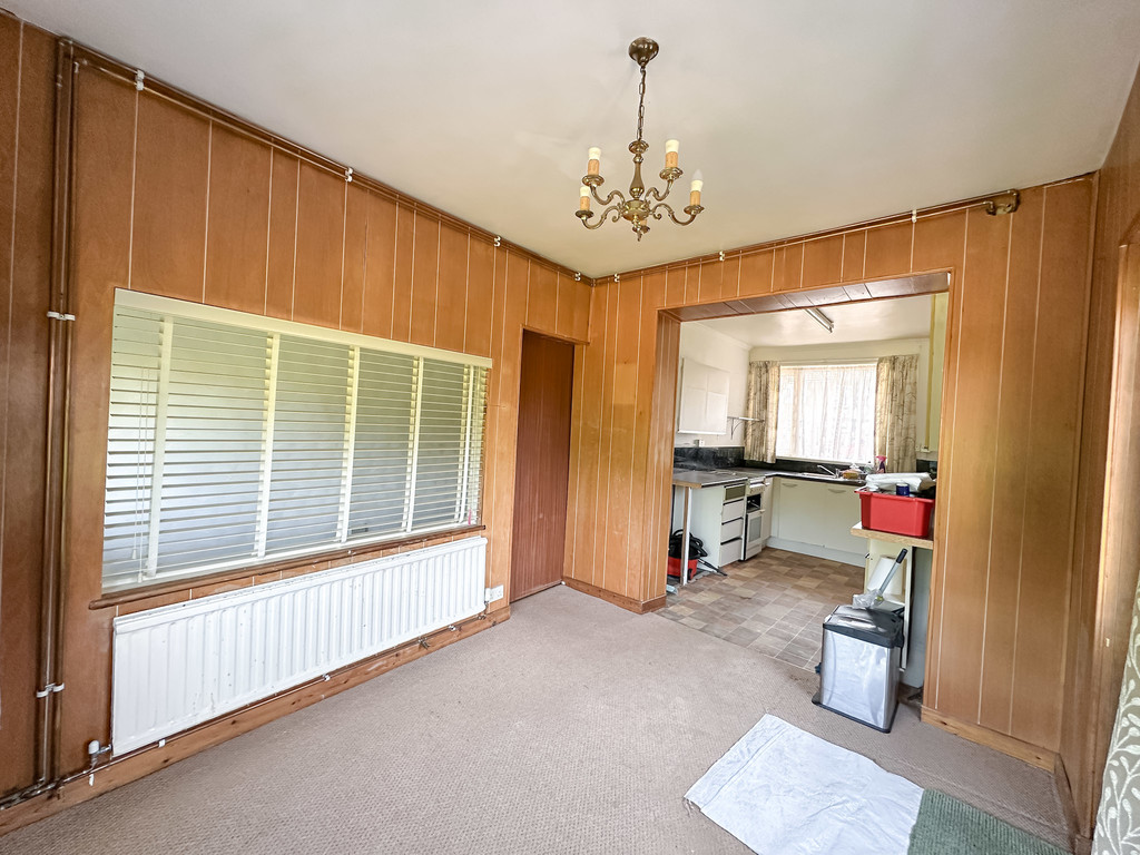 3 bed semi-detached bungalow for sale in Hengoed Road, Penpedairheol  - Property Image 8