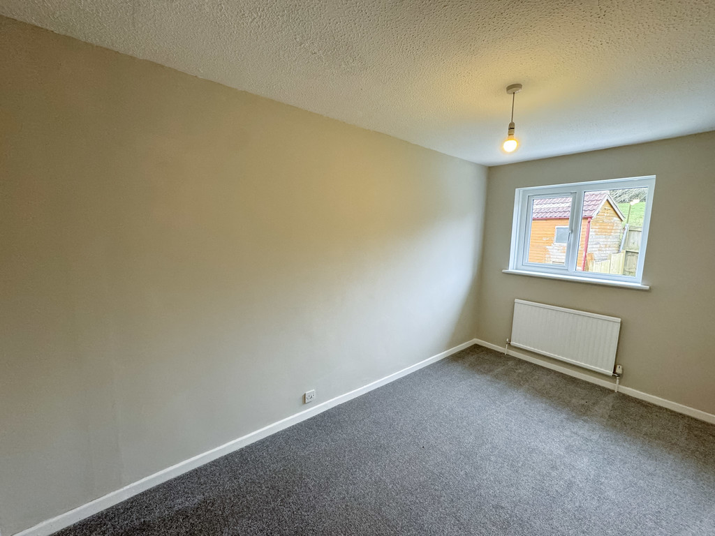 3 bed semi-detached house for sale in Albertina Road, Newbridge  - Property Image 12