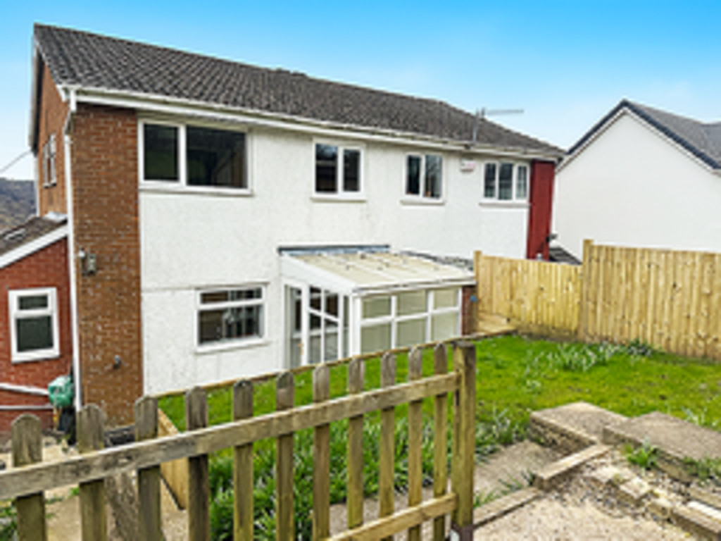3 bed semi-detached house for sale in Albertina Road, Newbridge  - Property Image 14