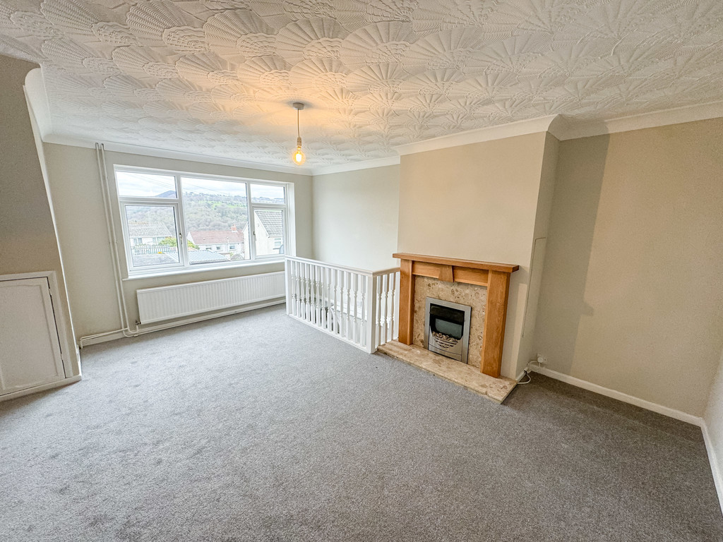 3 bed semi-detached house for sale in Albertina Road, Newbridge  - Property Image 4