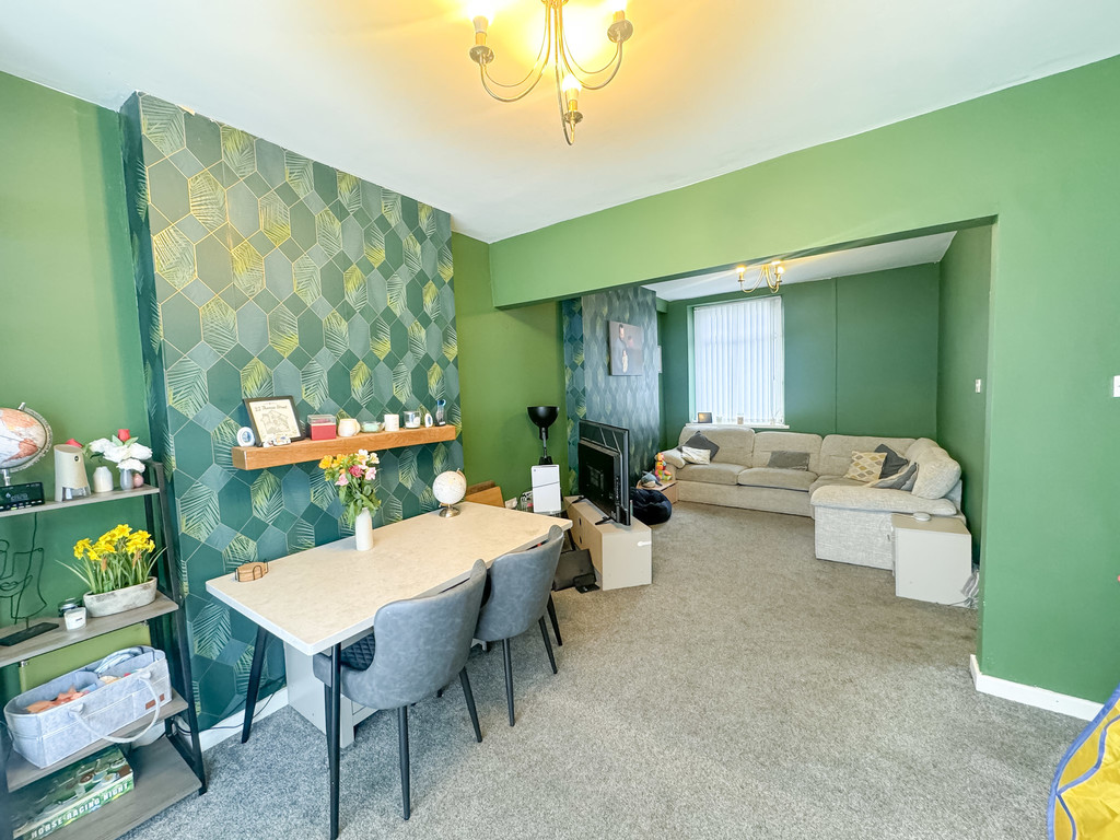 3 bed terraced house for sale in Thomas Street, Abertridwr  - Property Image 5