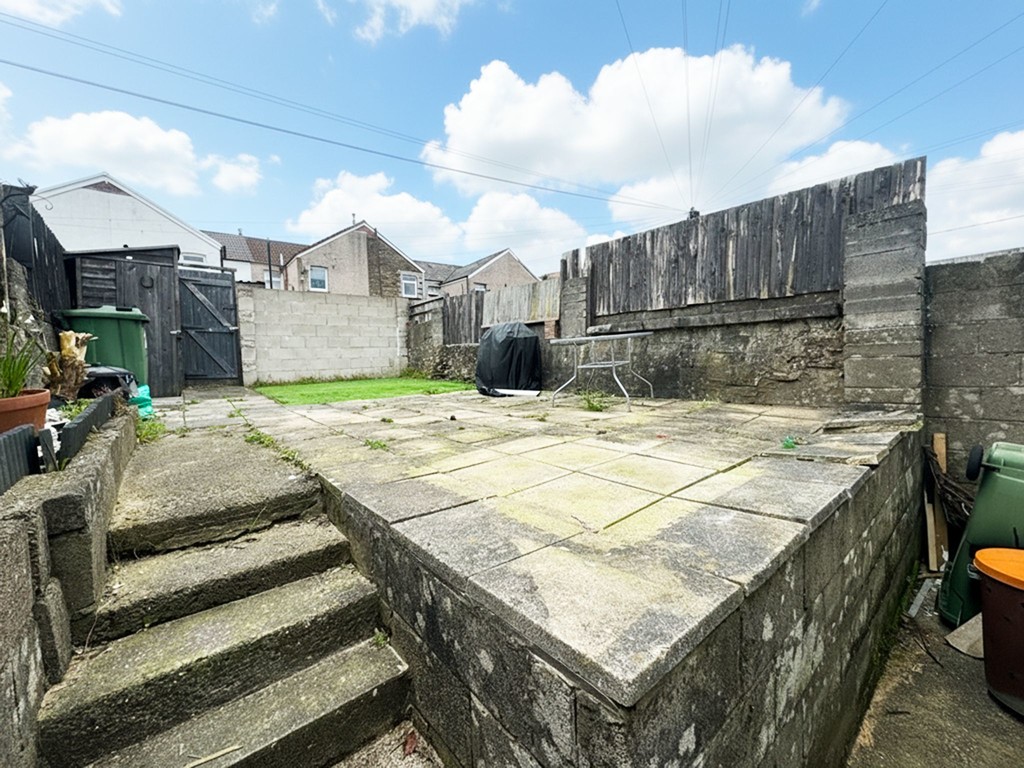 3 bed terraced house for sale in Thomas Street, Abertridwr  - Property Image 13