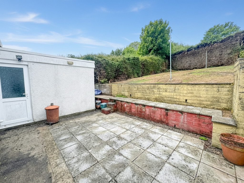 2 bed detached bungalow for sale in Old Parish Road, Hengoed  - Property Image 12
