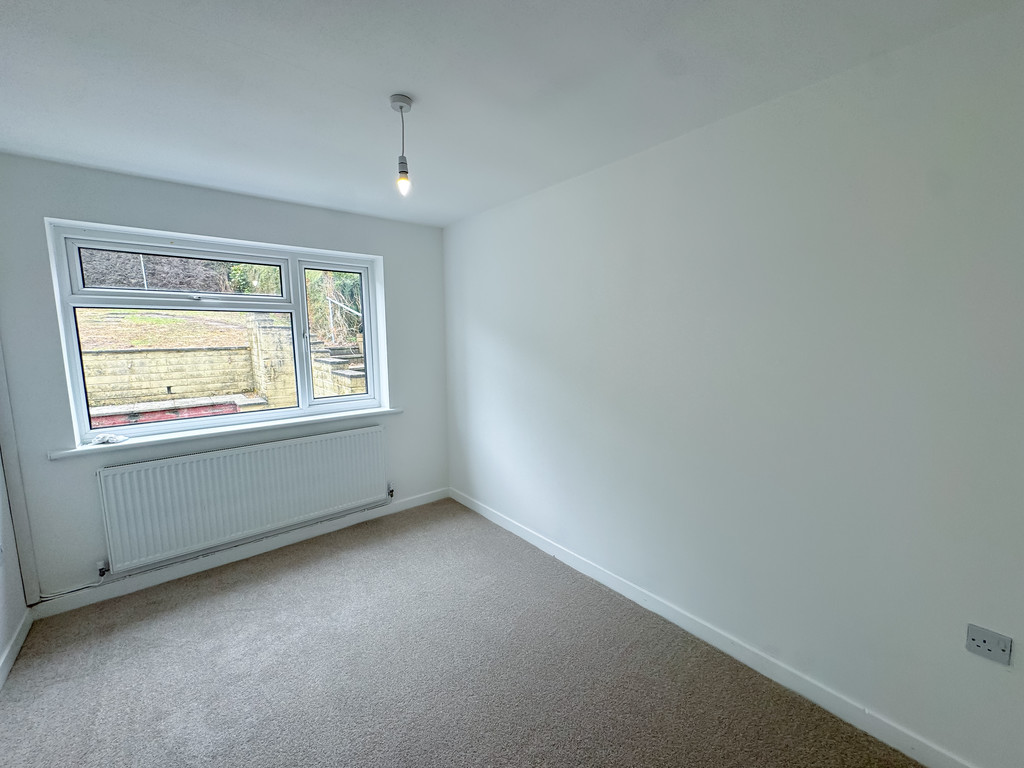 2 bed detached bungalow for sale in Old Parish Road, Hengoed  - Property Image 7