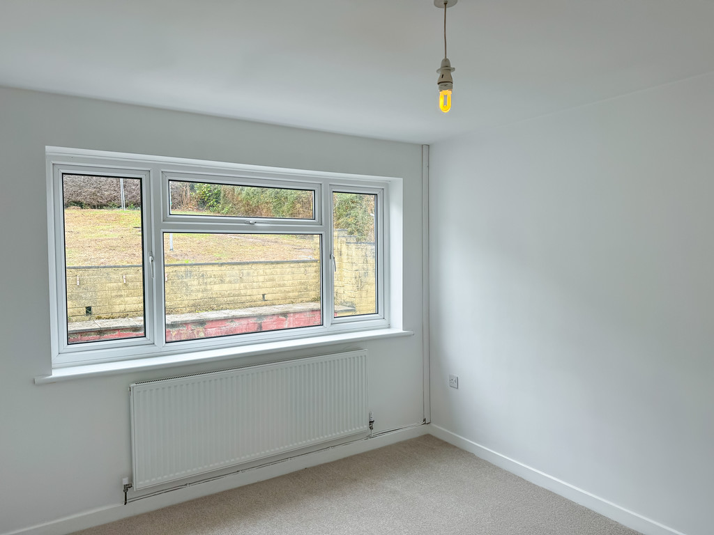 2 bed detached bungalow for sale in Old Parish Road, Hengoed  - Property Image 8