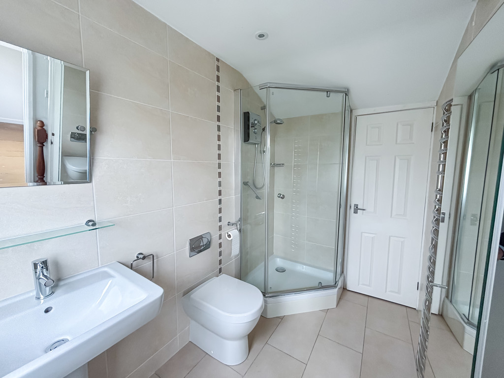 3 bed semi-detached bungalow for sale in Royce Close, Penpedairheol, Hengoed  - Property Image 11