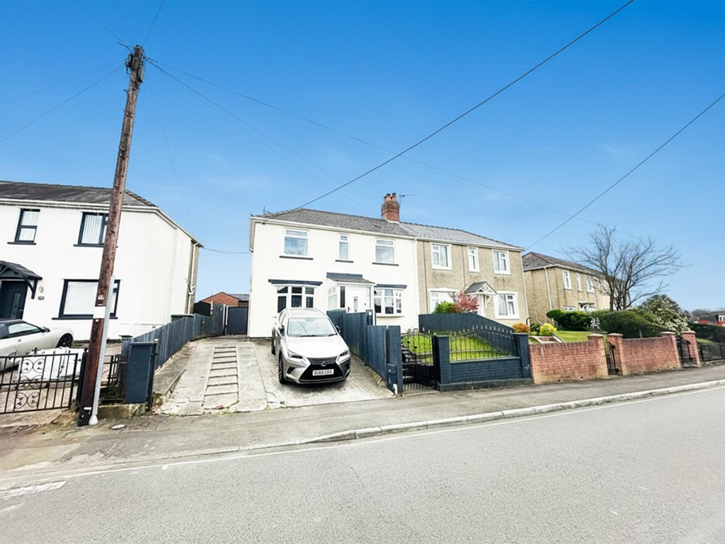 3 bed semi-detached house for sale in Addison Street, Blackwood