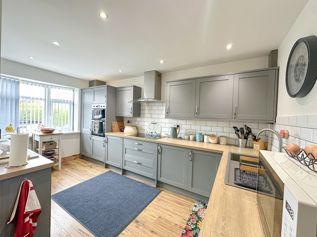 3 bed semi-detached house for sale in Addison Street, Blackwood  - Property Image 2