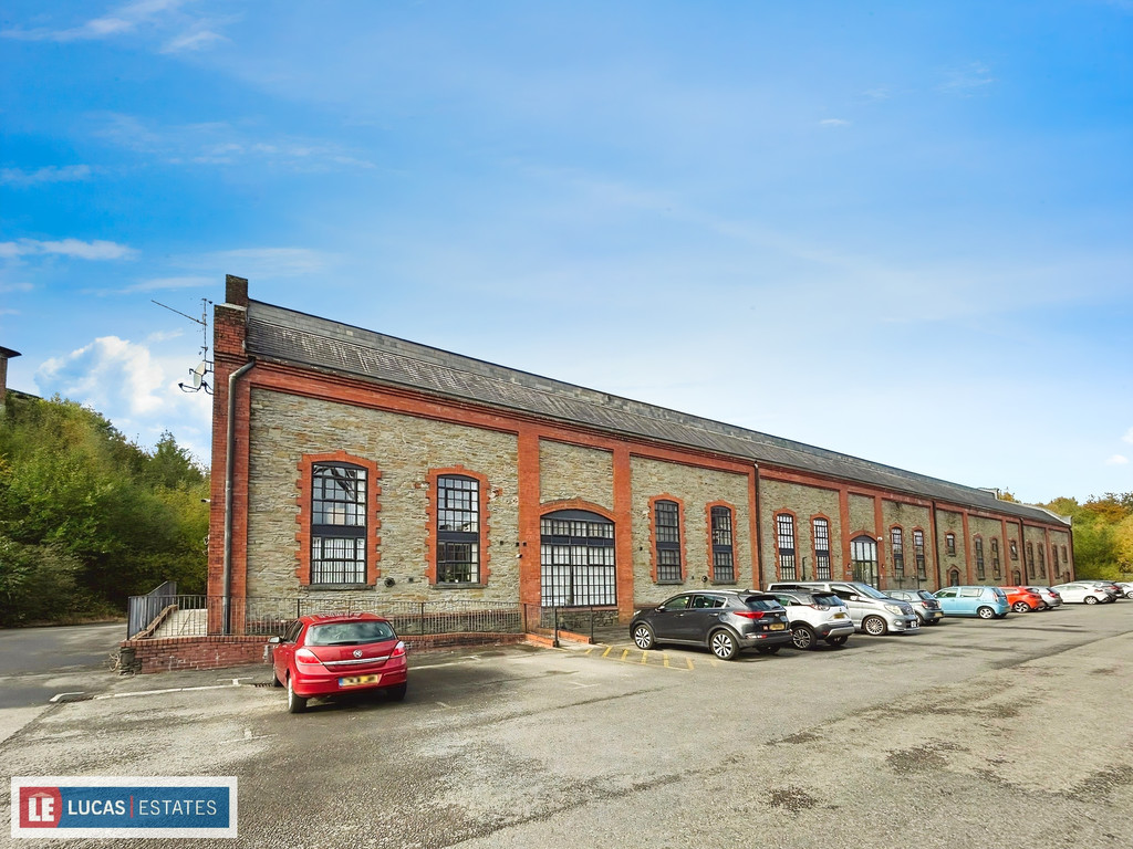2 bed maisonette for sale in Winding Wheel Lane, Penallta  - Property Image 1