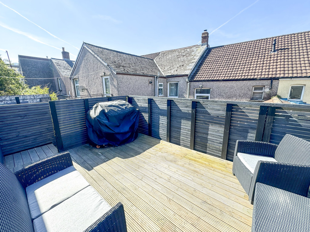 3 bed terraced house for sale in Maindee Road, Ynysddu  - Property Image 14