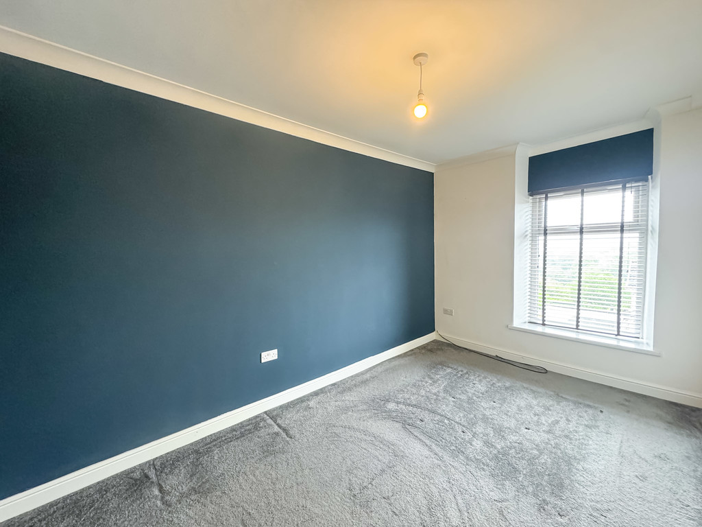 3 bed end of terrace house for sale in Mary Street, Treharris - Property Image 7