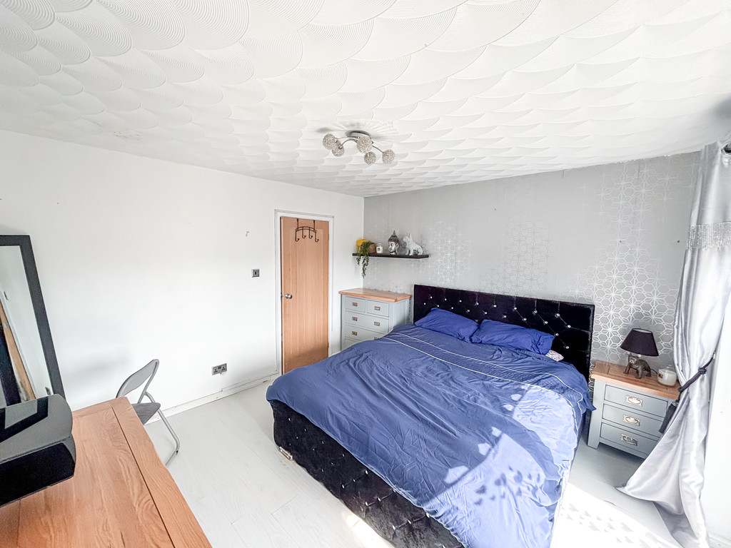 3 bed semi-detached bungalow for sale in Hillside Park, Bargoed  - Property Image 18