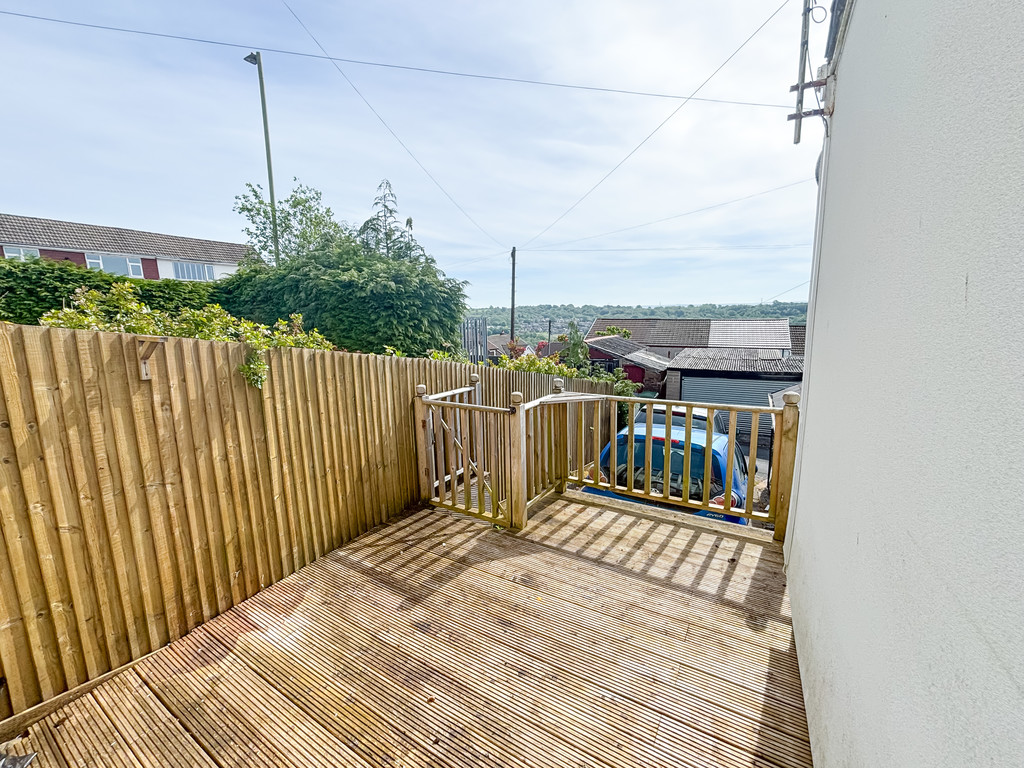 3 bed semi-detached bungalow for sale in Hillside Park, Bargoed  - Property Image 25