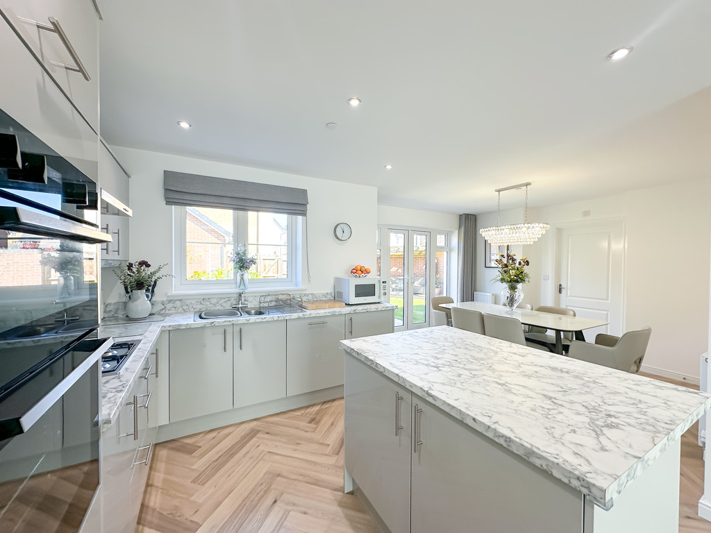 4 bed detached house for sale in Birch Way, Aberbargoed  - Property Image 7