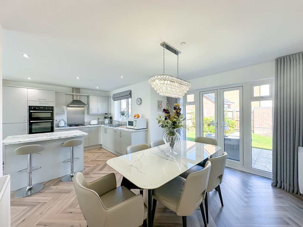 4 bed detached house for sale in Birch Way, Aberbargoed  - Property Image 4