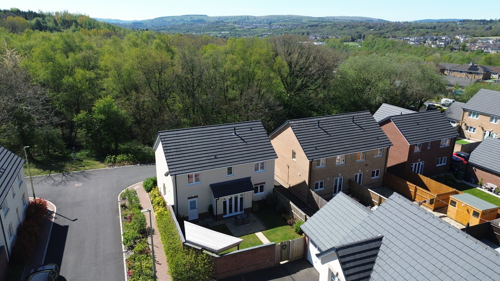 4 bed detached house for sale in Birch Way, Aberbargoed  - Property Image 2