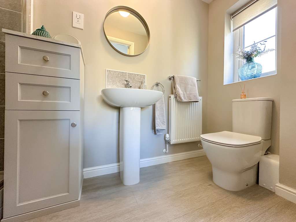 4 bed detached house for sale in Birch Way, Aberbargoed  - Property Image 16