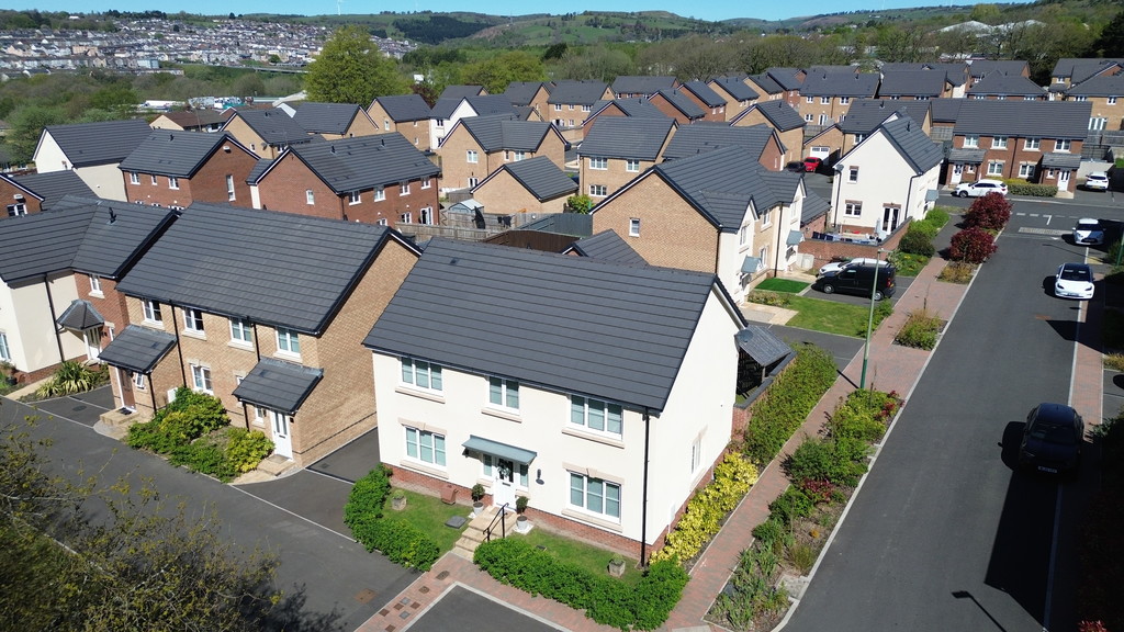 4 bed detached house for sale in Birch Way, Aberbargoed  - Property Image 1