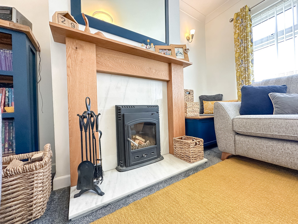 4 bed semi-detached house for sale in St. Deinols Close, Pengam  - Property Image 6