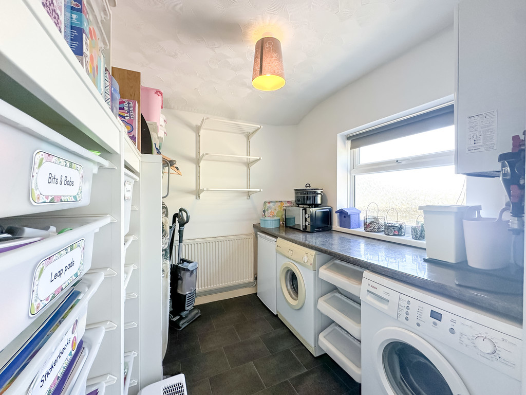 4 bed semi-detached house for sale in St. Deinols Close, Pengam  - Property Image 9