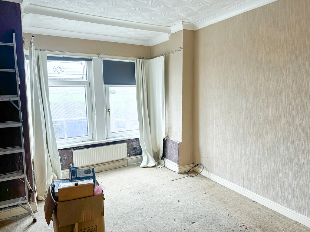 4 bed end of terrace house for sale in Southend Terrace, Pontlottyn, Bargoed - Property Image 6