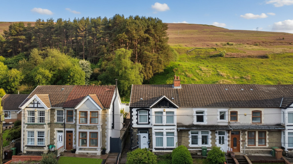 4 bed end of terrace house for sale in Southend Terrace, Pontlottyn, Bargoed - Property Image 10