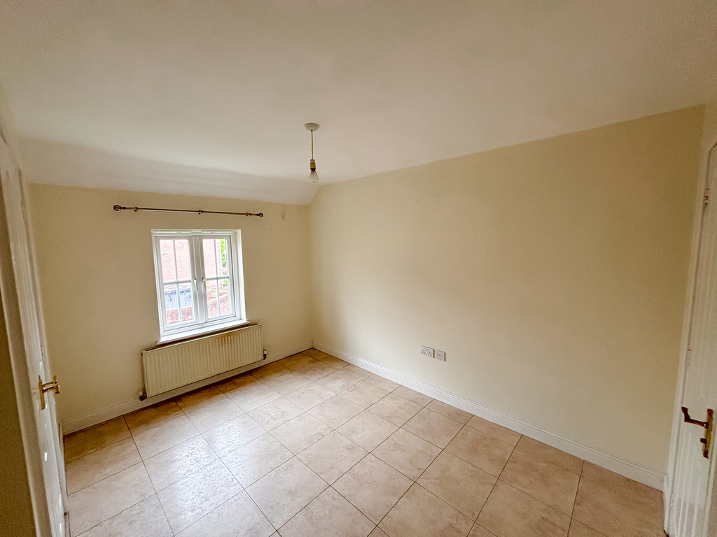 3 bed semi-detached house for sale in Roman Gate, Penpedairheol - Property Image 9