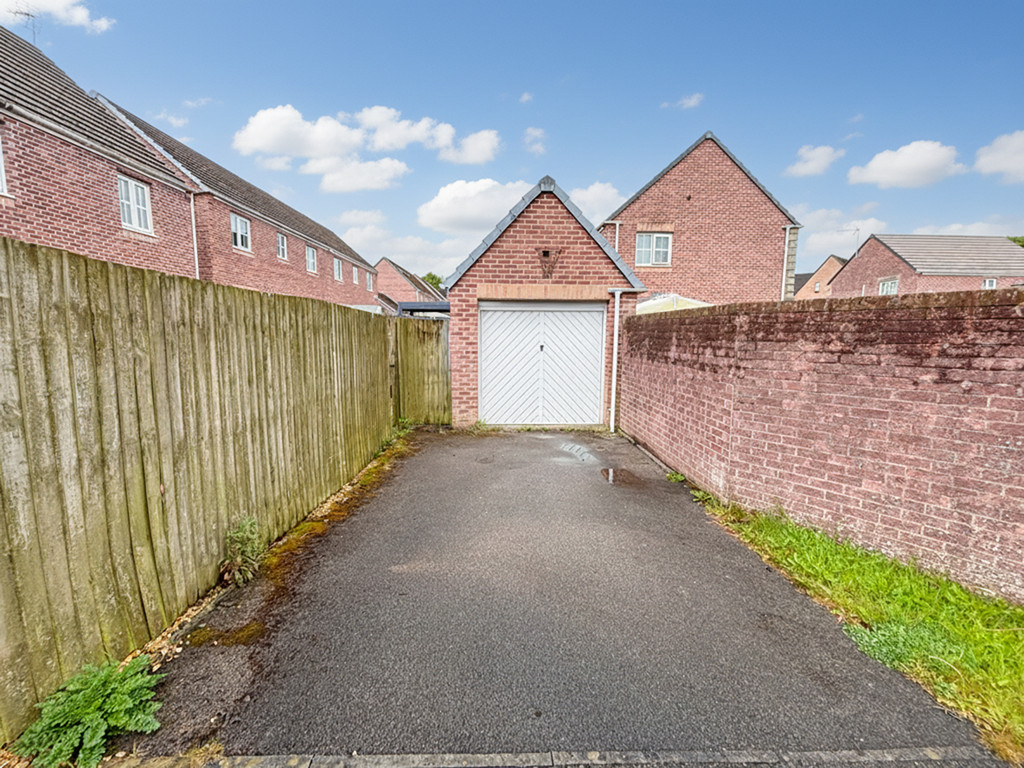3 bed semi-detached house for sale in Roman Gate, Penpedairheol - Property Image 17