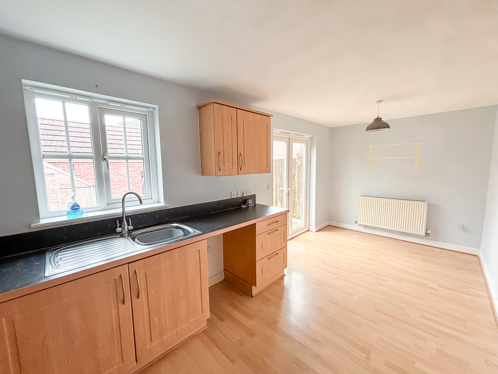 3 bed semi-detached house for sale in Roman Gate, Penpedairheol - Property Image 5