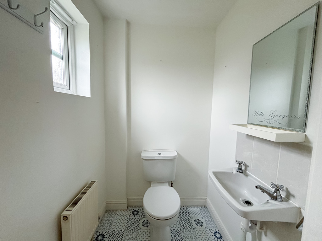 3 bed semi-detached house for sale in Roman Gate, Penpedairheol - Property Image 8