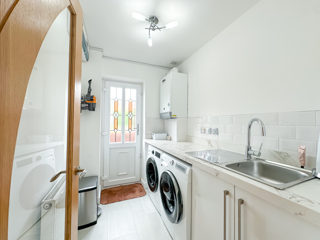 5 bed detached house for sale in Gellideg Lane, Maesycwmmer  - Property Image 9