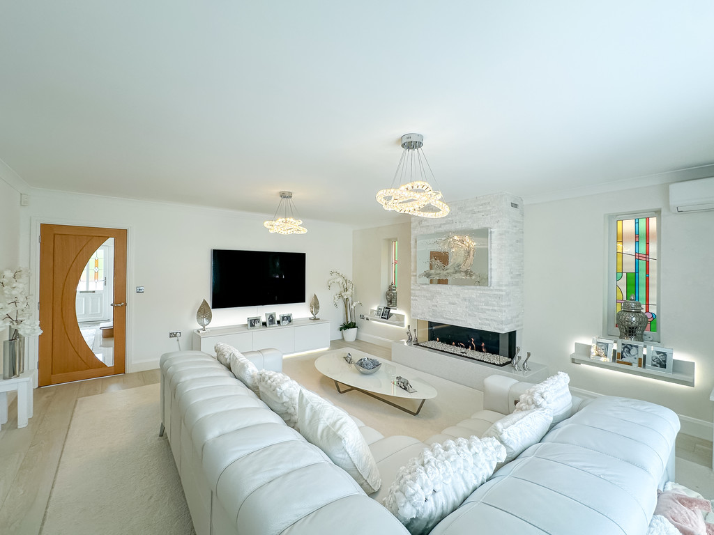 5 bed detached house for sale in Gellideg Lane, Maesycwmmer  - Property Image 6