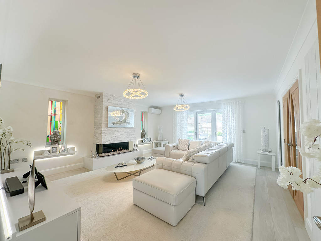 5 bed detached house for sale in Gellideg Lane, Maesycwmmer  - Property Image 7