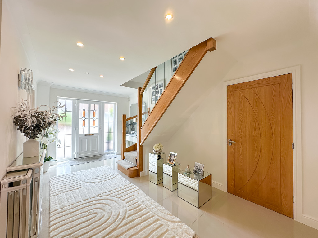 5 bed detached house for sale in Gellideg Lane, Maesycwmmer  - Property Image 10