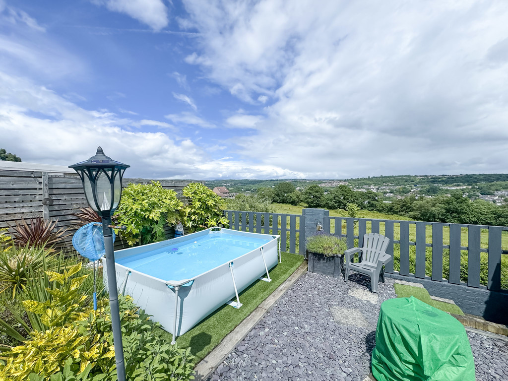 2 bed semi-detached bungalow for sale in Forest Avenue, Cefn Hengoed - Property Image 14