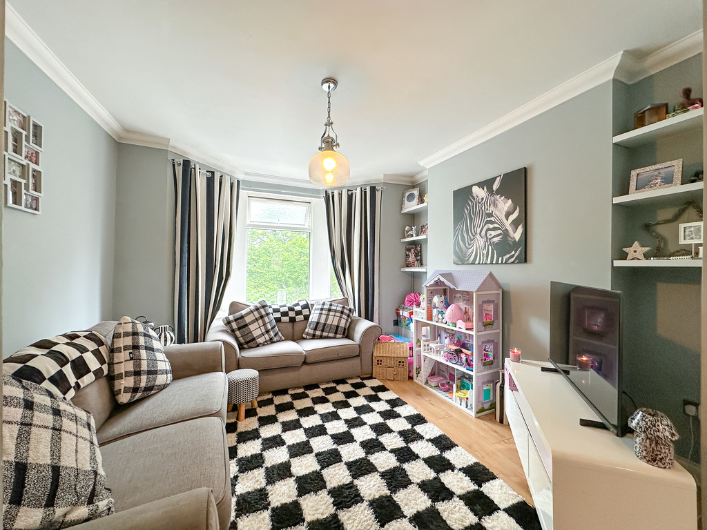 3 bed terraced house for sale in New Road, Argoed - Property Image 6
